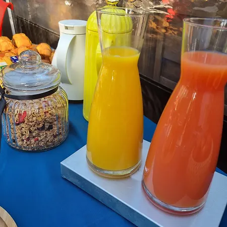 La Roseraie Отель Фура