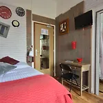 La Roseraie 2*