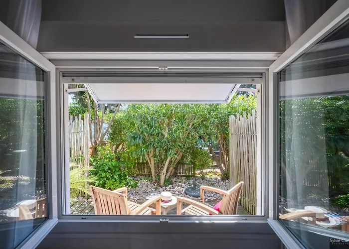 酒店 La Roseraie 2*